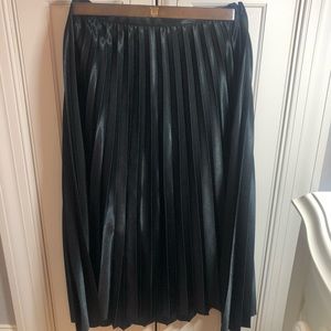 Metallic Dark Green Pleated Midi Skirt